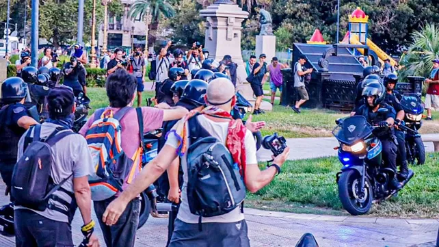 represion-periodistas-camarografos-reporteros-graficosjpg