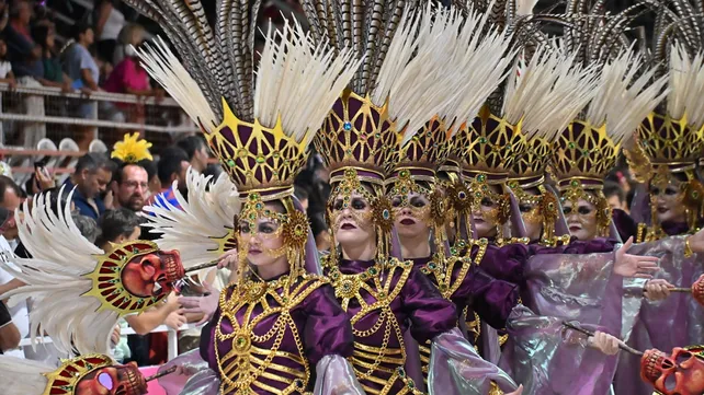 carnaval-del-pais-gualeguaychu-1