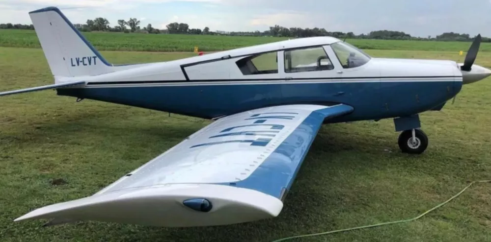 AERONAVE ARGENTINA CAE EN URUGUAY