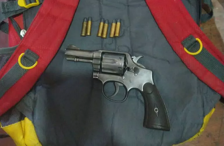 arma-escuela-alumno-paranajpg