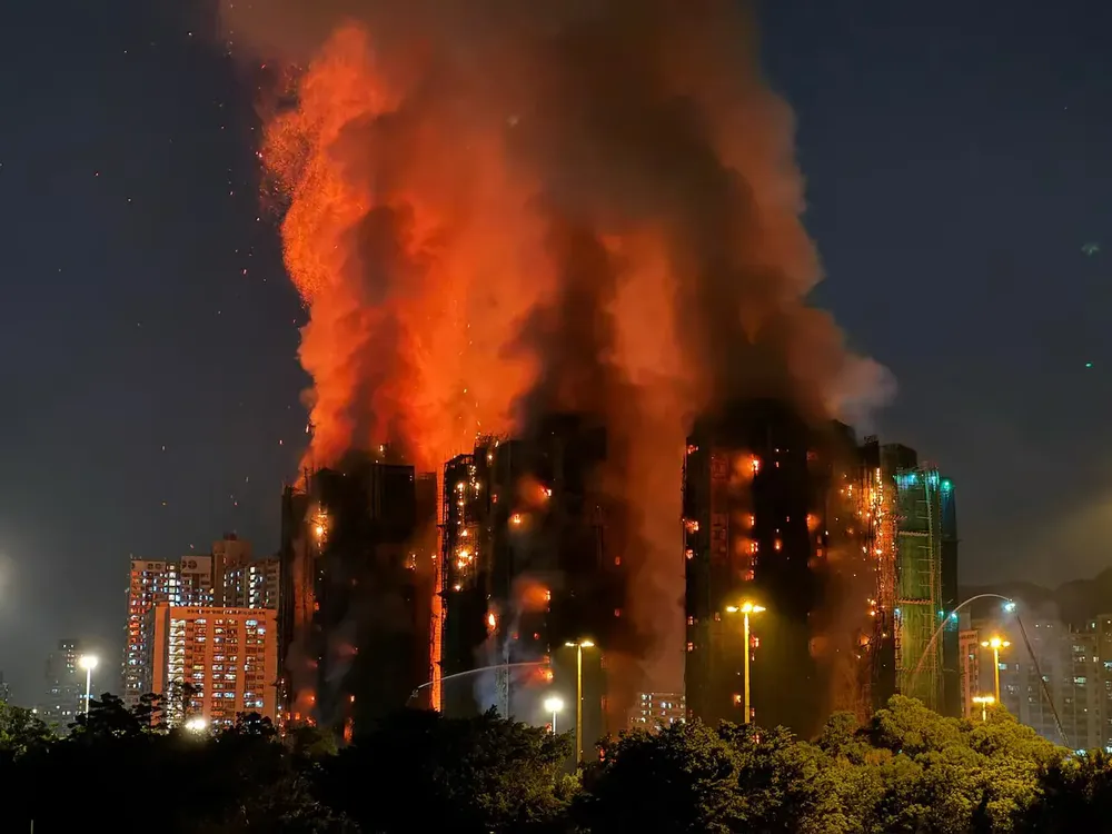 fue-el-peor-incendio-en-hong-kong-en-siete-decadas-foto-afpyan-zhao-ASJYSCL3HBGHBENVK4XGXPZ7MM