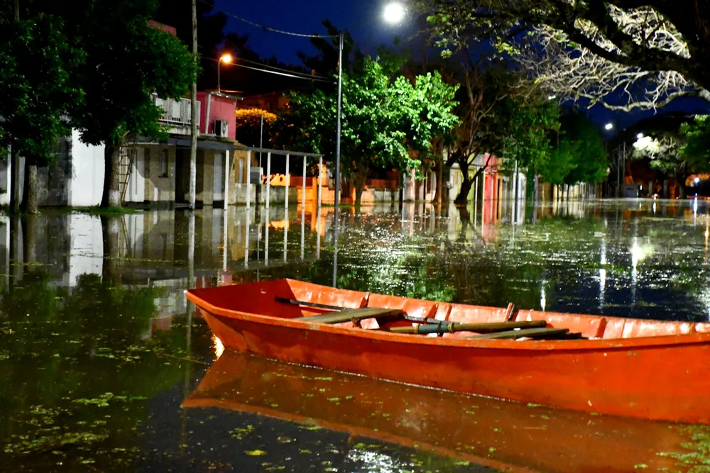 ASISTENCIA EVACUADOS (4)