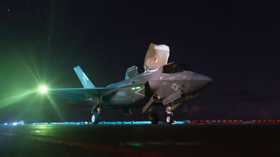 buque-anfibio-llega-a-medio-oriente-2211408