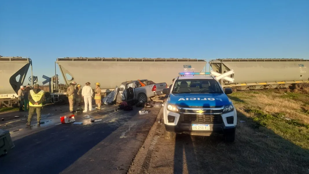 tres-muertos-medanos-camioneta-tren-3