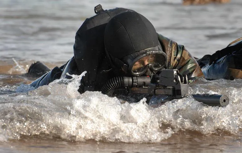 agrupacion_de_buzos_tacticos_1