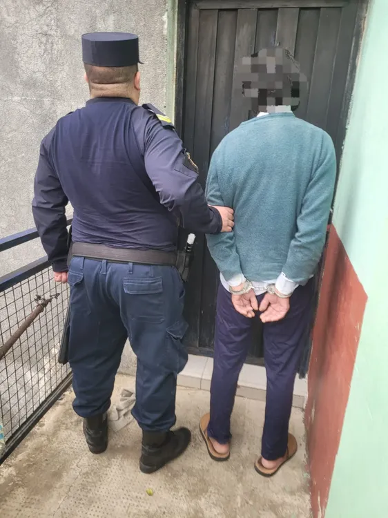 DETENIDO