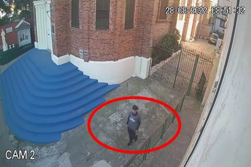 Robo de garrafa en Iglesia Pompeya