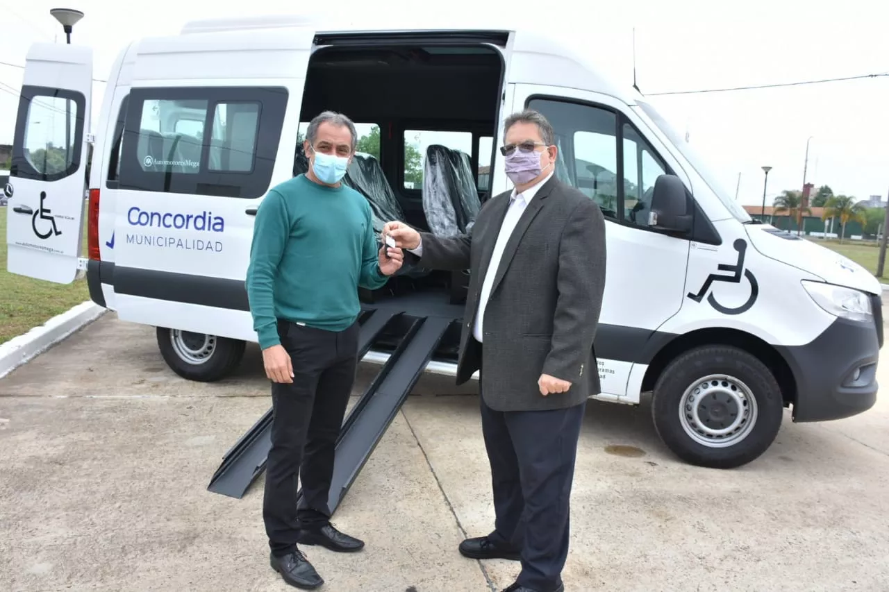 CAMIONETA DISCAPACIDAD
