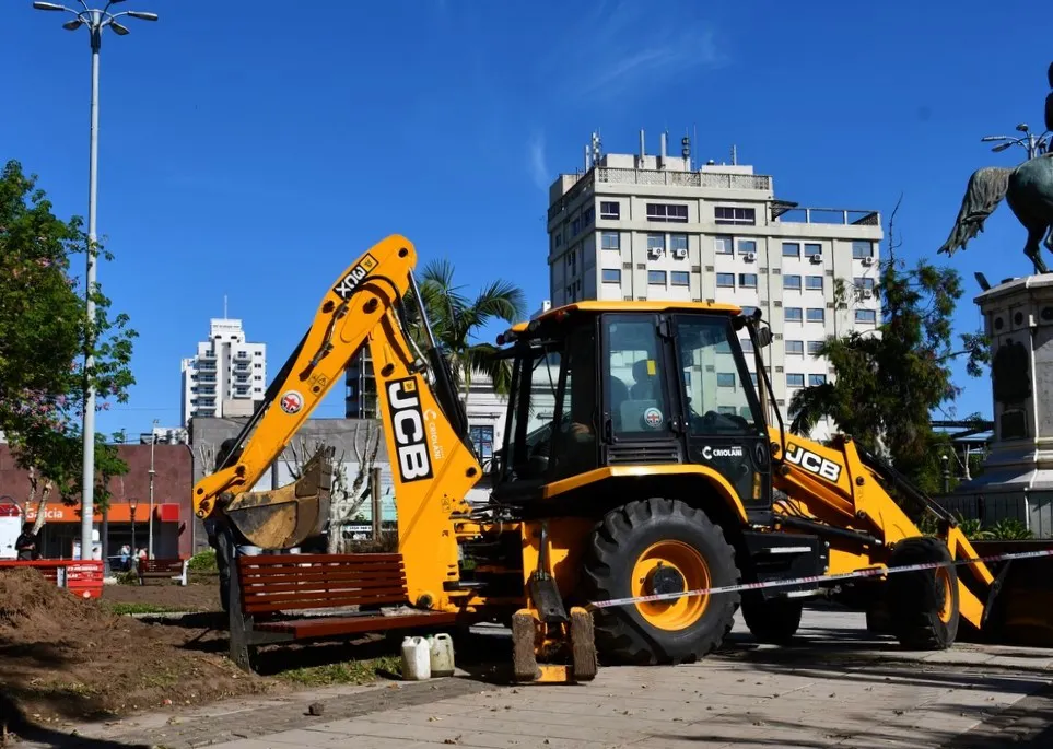 CIERRE DE PLAZA 25 DE MAYO - OBRAS  (2)