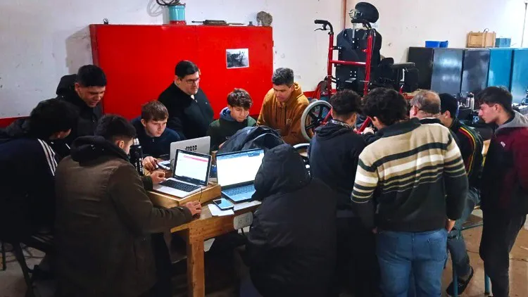 Silla Escuela Tecnica (2)