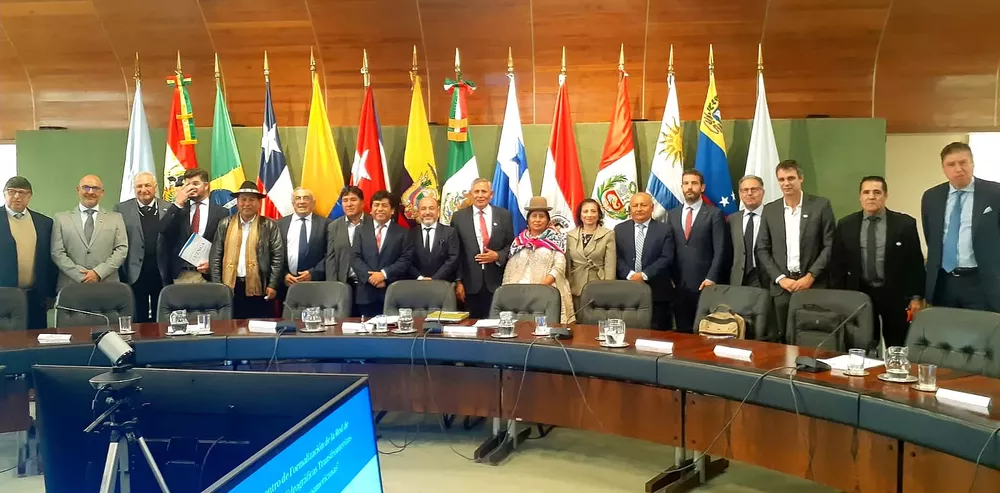 CUMBRE DE MONTEVIDEO (1)