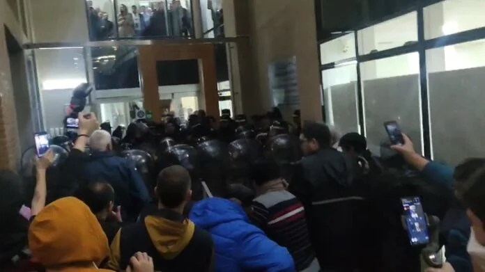 Legislatura-1-696x391