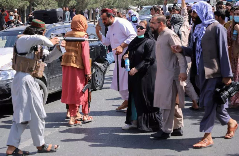 MUJERES EN KABUL