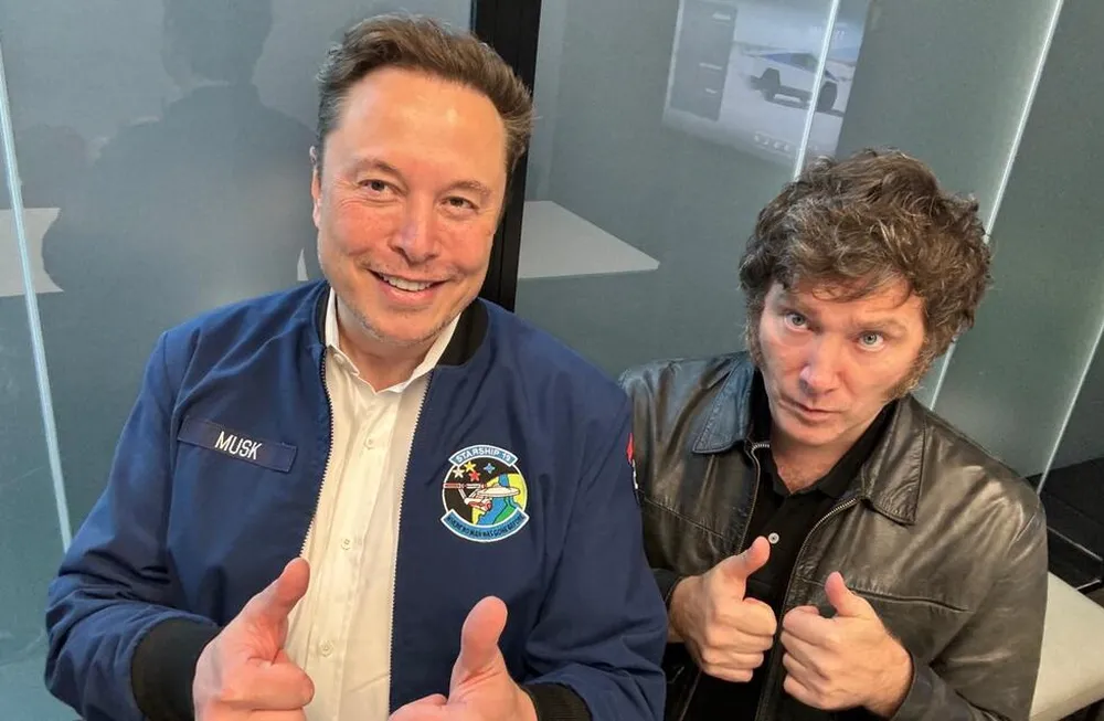 Diputados piden informes de los regalos recibidos por Milei tras su pedido de un Tesla a Elon Musk