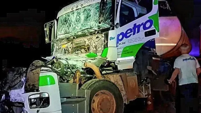 accidente-ruta-14-dos-cambiones